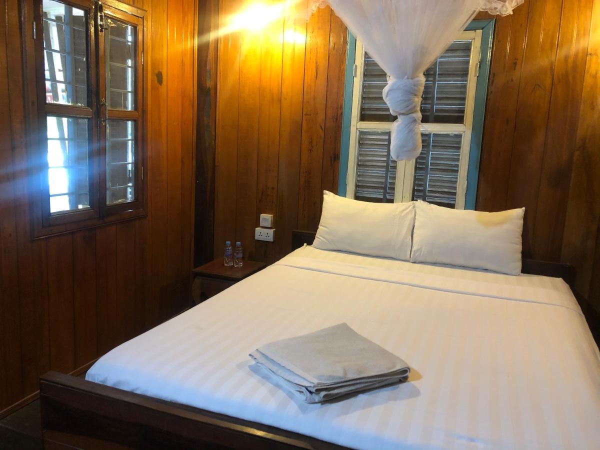 Nomad Guesthouse Kratie Exteriör bild