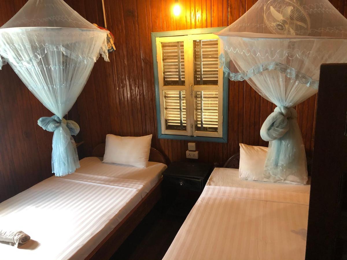 Nomad Guesthouse Kratie Exteriör bild