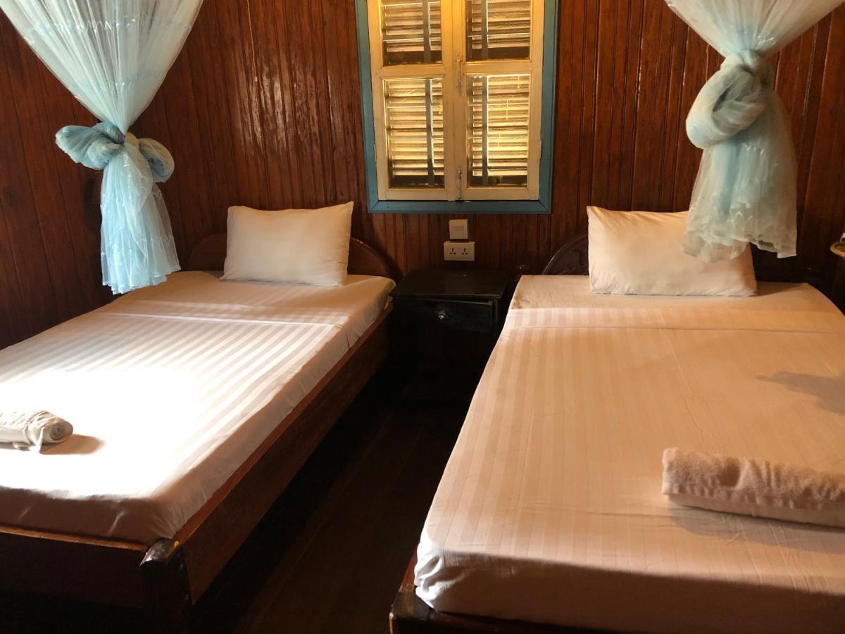 Nomad Guesthouse Kratie Exteriör bild