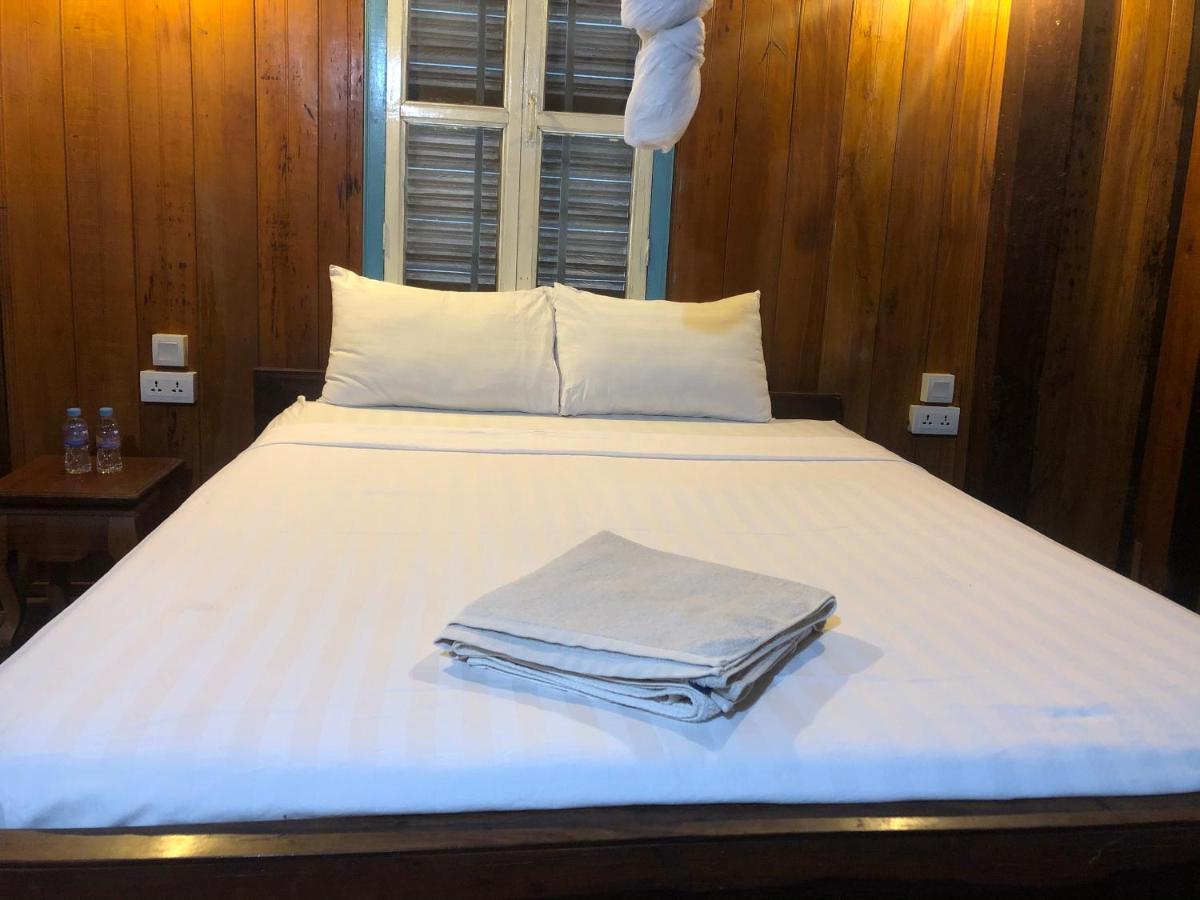 Nomad Guesthouse Kratie Exteriör bild