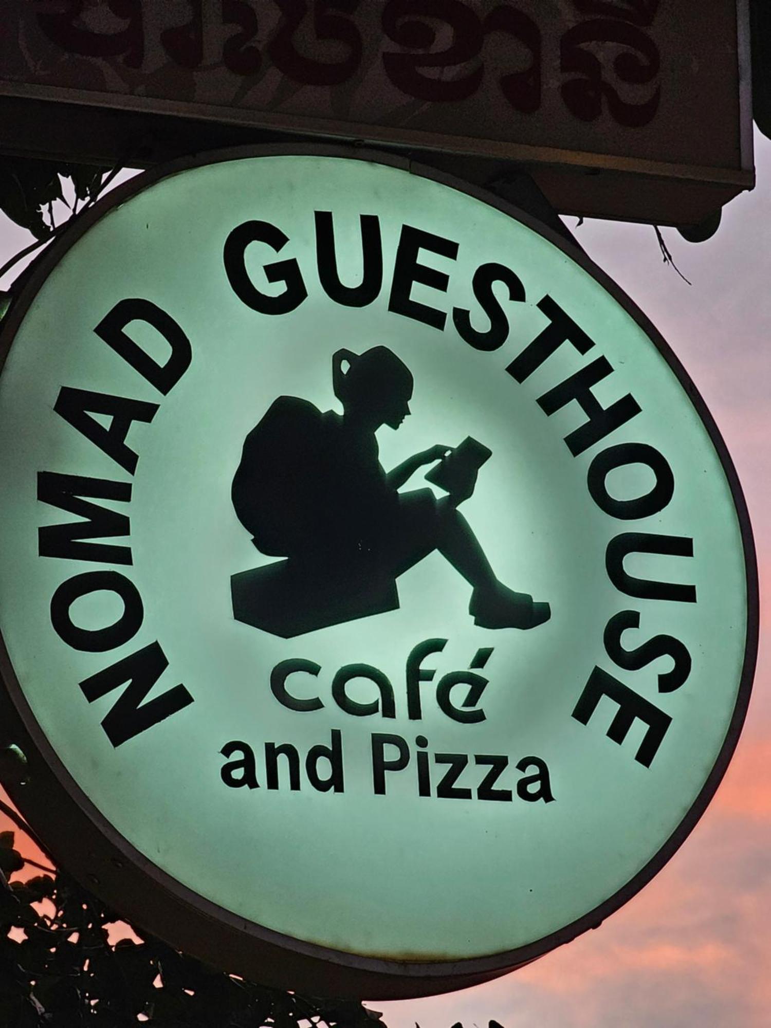 Nomad Guesthouse Kratie Exteriör bild