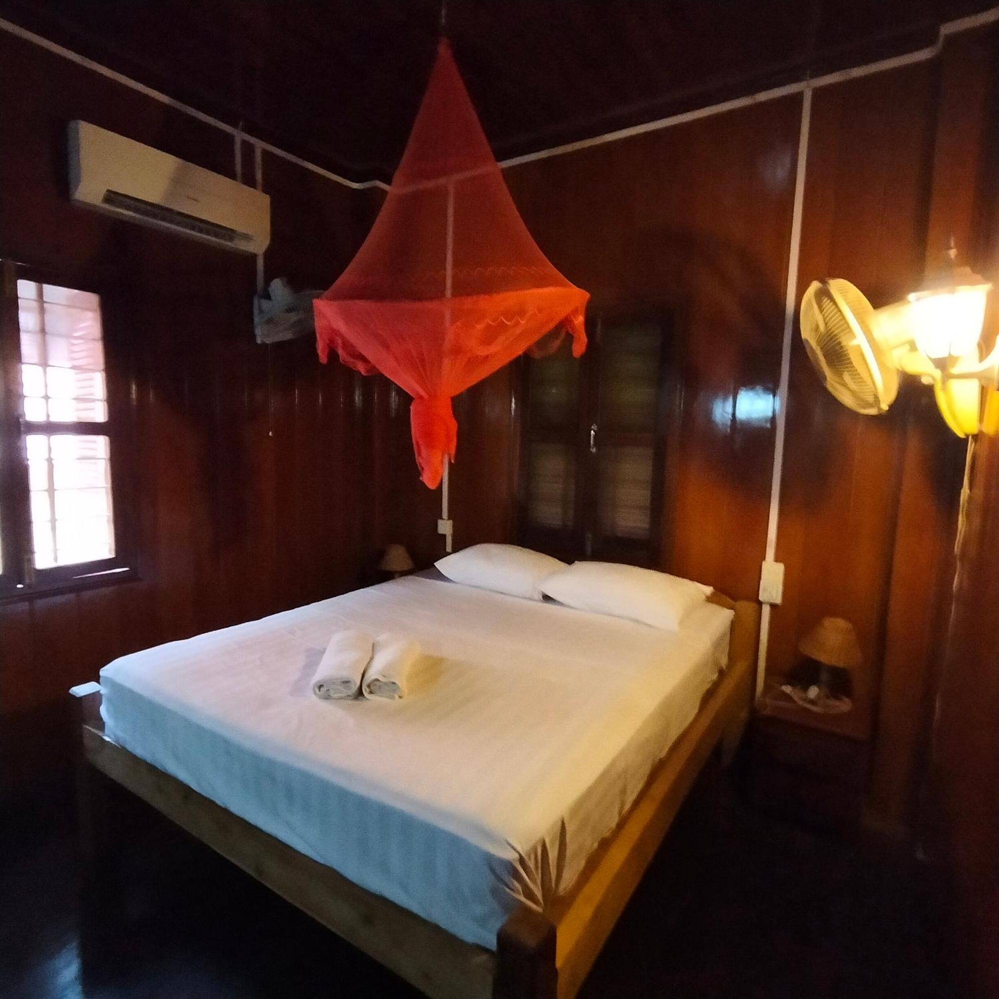Nomad Guesthouse Kratie Exteriör bild